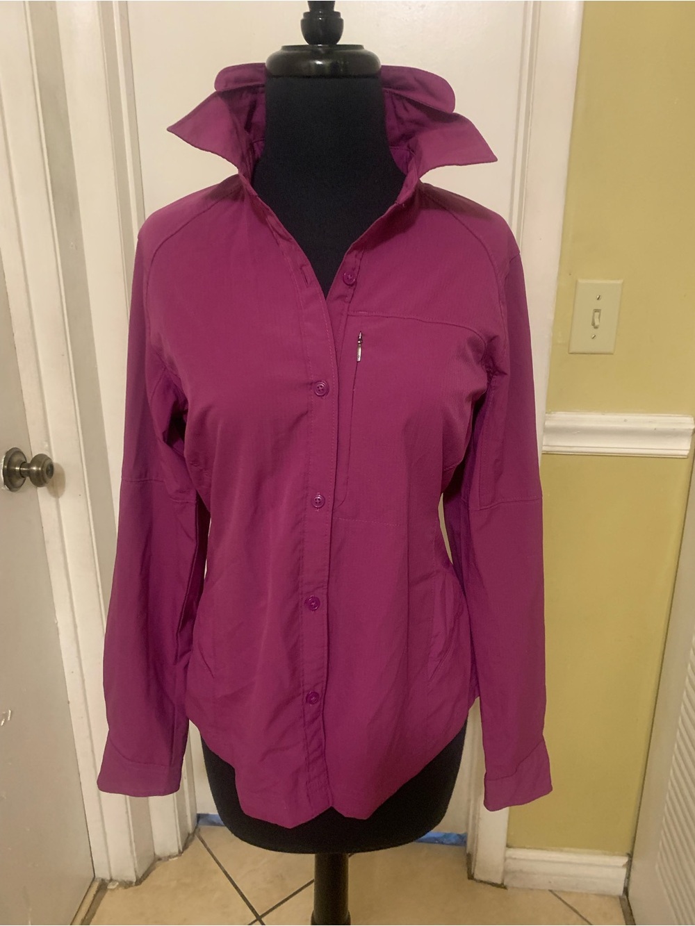 Columbia Women's Long Sleeve Button-Front Shirt in Magenta